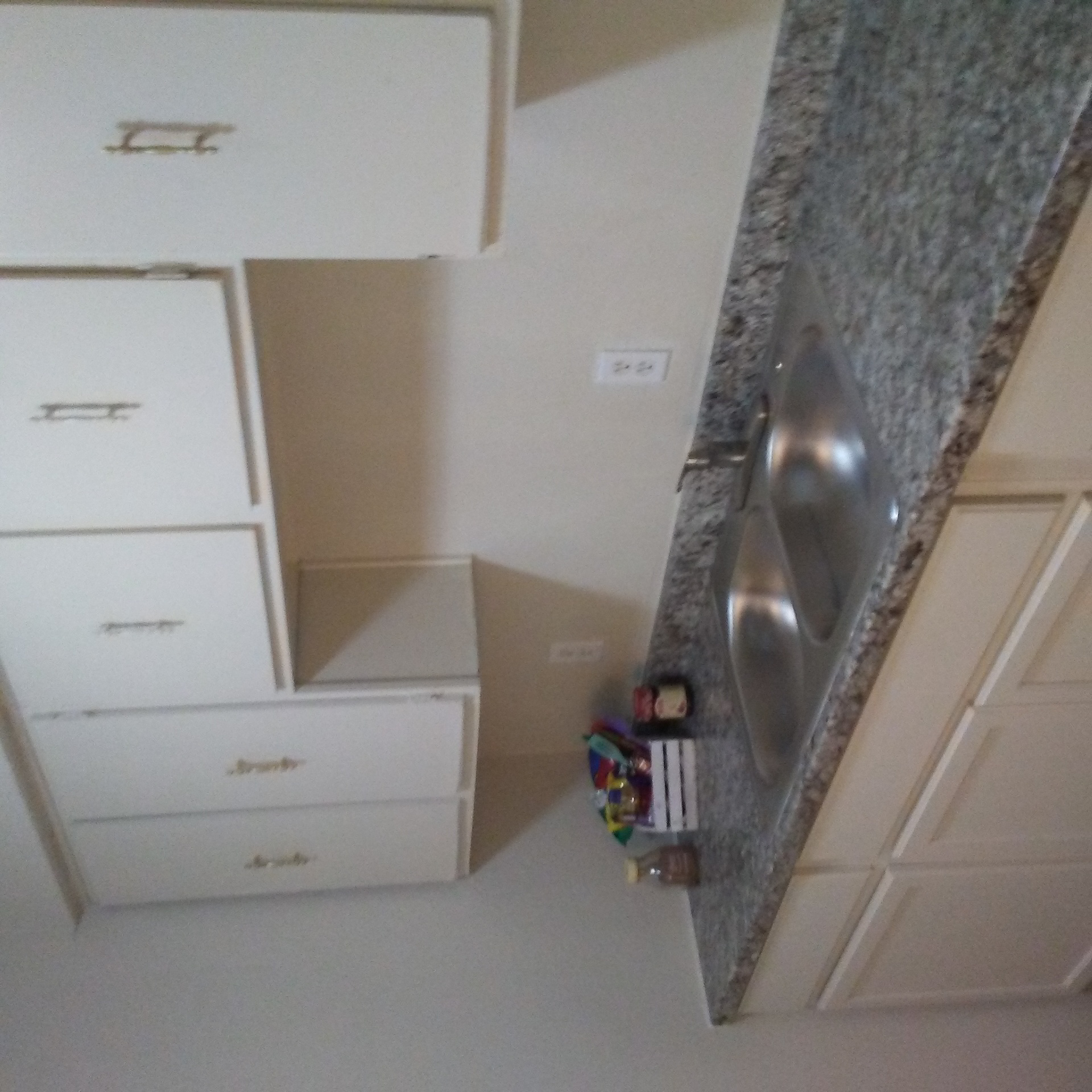 ARISTOCRAT APARTMENTS