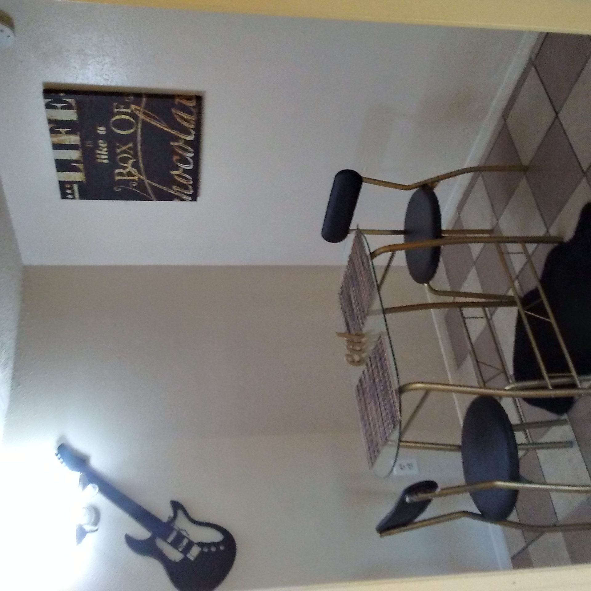 ARISTOCRAT APARTMENTS